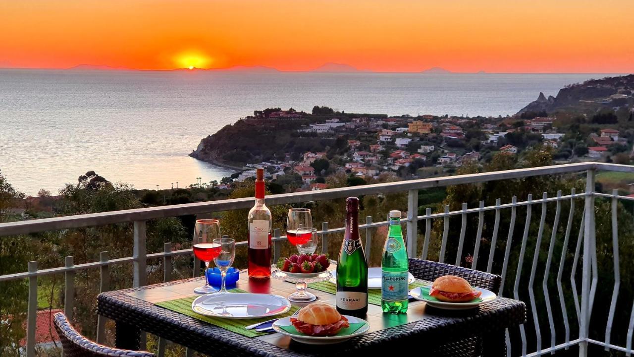 Naturamare Apartments - Piscina Idromassaggio Con Vista Mare Aperta Fino Alle Ore 22-00 Capo Vaticano Exterior foto