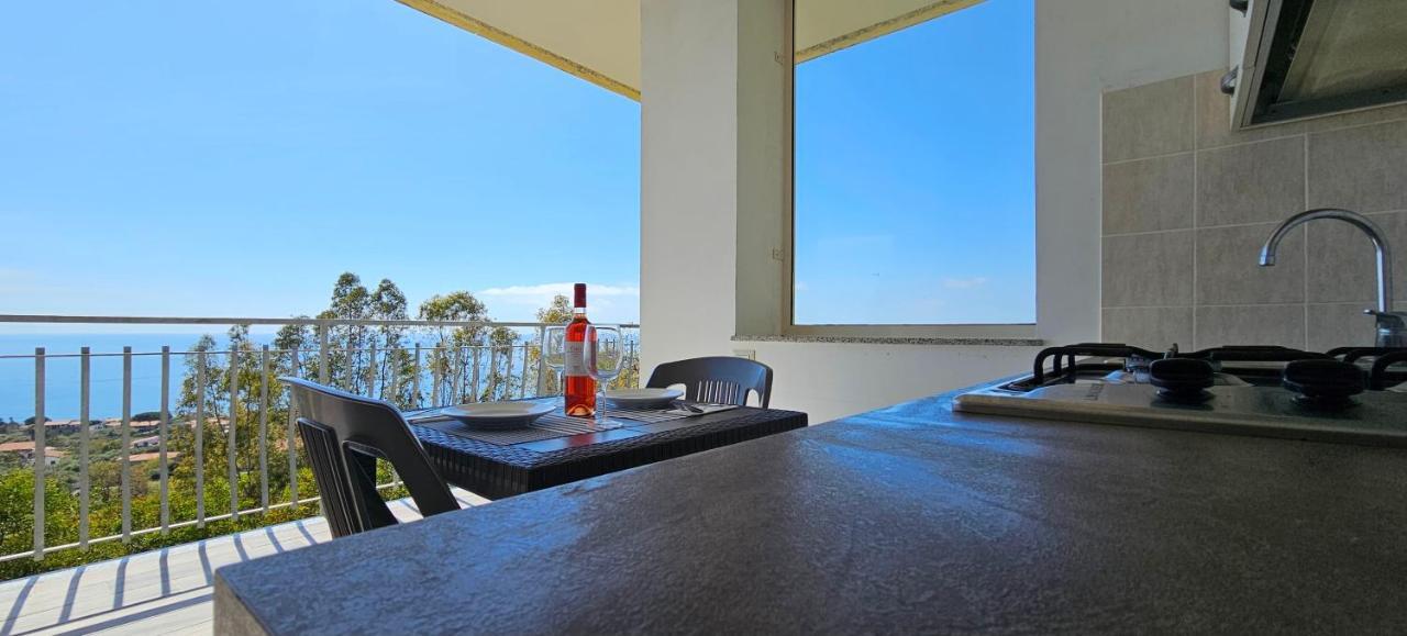 Naturamare Apartments - Piscina Idromassaggio Con Vista Mare Aperta Fino Alle Ore 22-00 Capo Vaticano Exterior foto